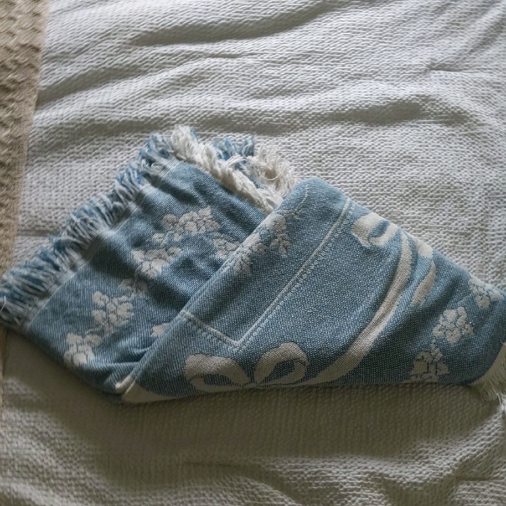 Cozy Blue Floral Throw Blanket